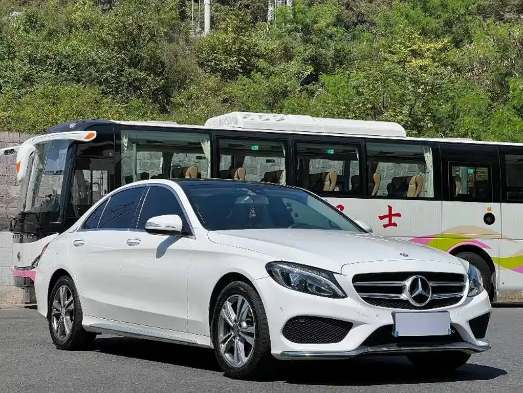 Фото 3 - Mercedes-Benz C-Class