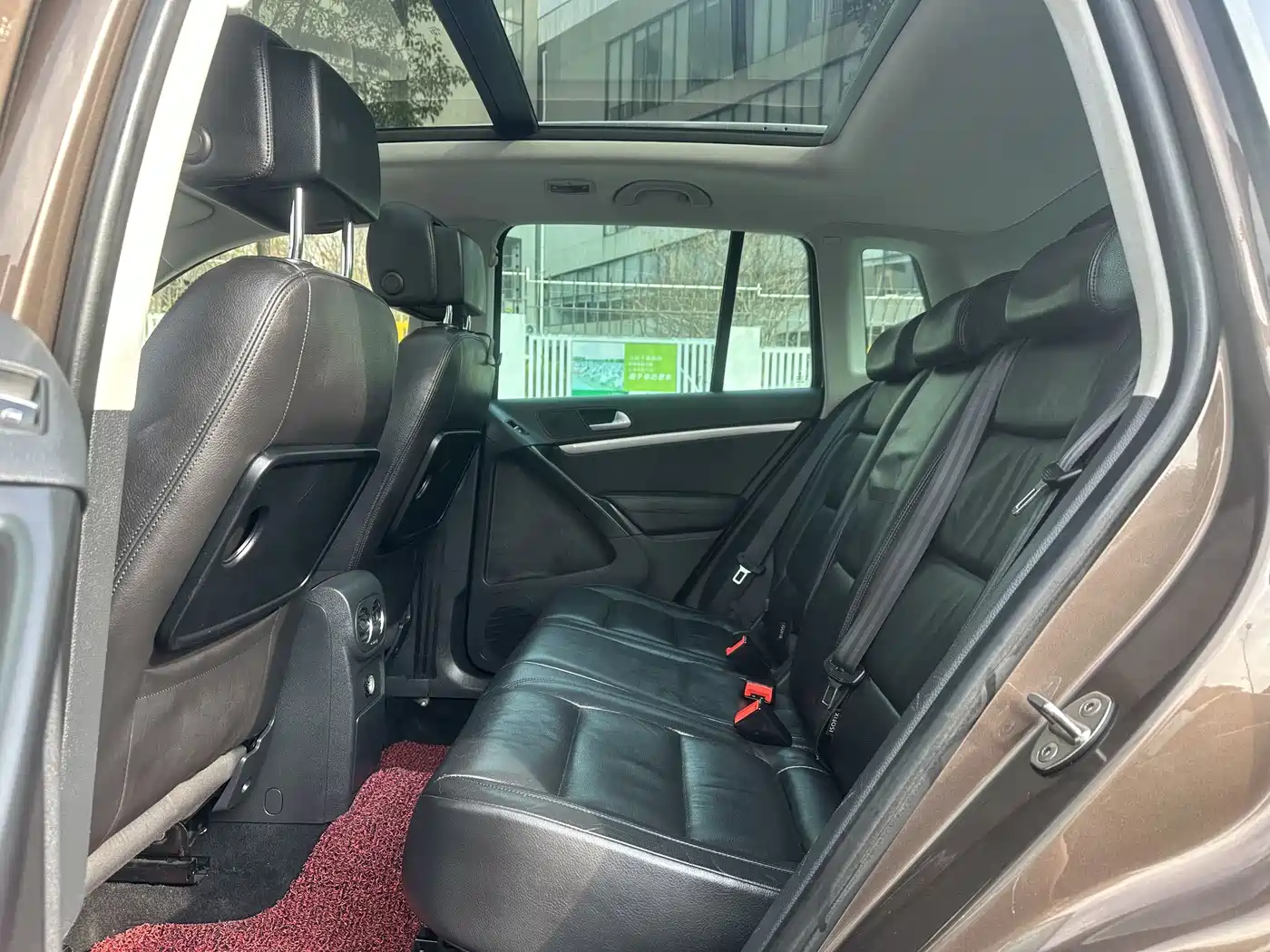 Volkswagen Tiguan 2012 2.0TSI Comfort фото 12