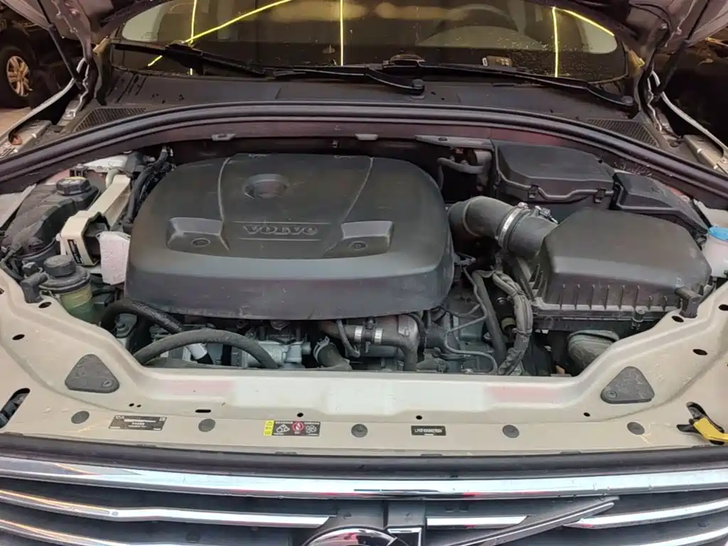 Фото 20 - Volvo XC60