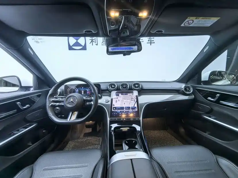 Mercedes-Benz C-Class 2023 Facelift C 260 L Sport Edition фото 4