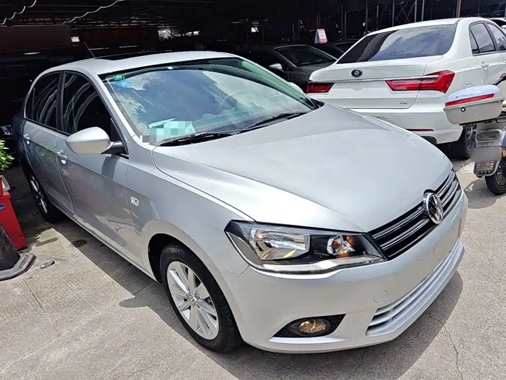 Volkswagen Jetta 2013 1.6L Automatic Comfort фото 4