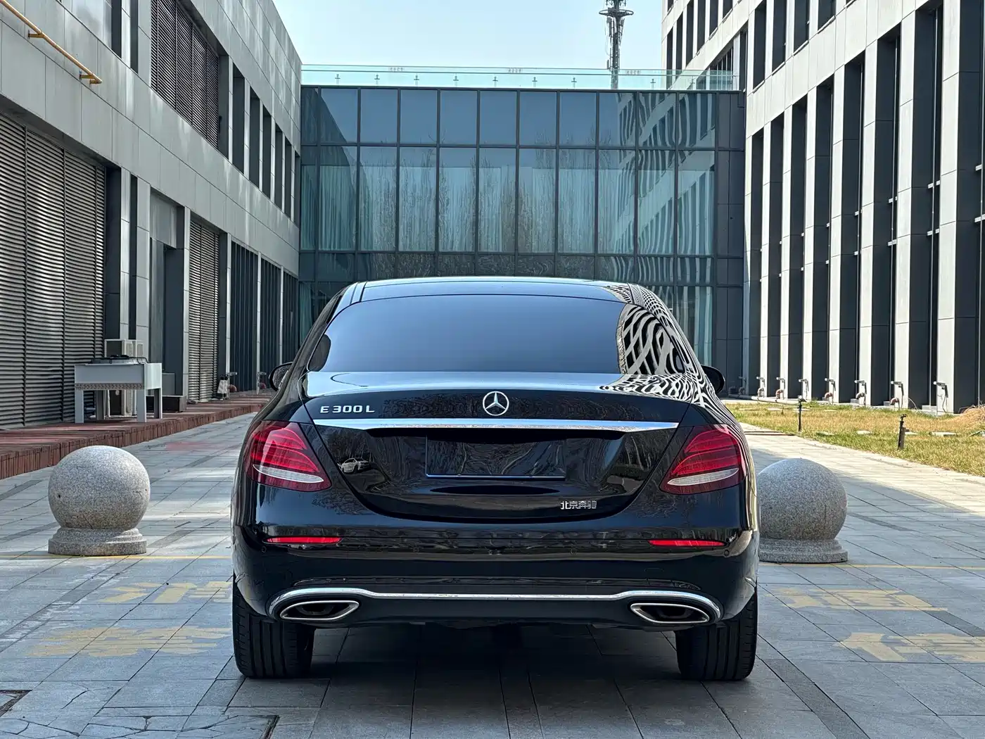 Mercedes-Benz E-Class 2019 E 300 L Fashion фото 6