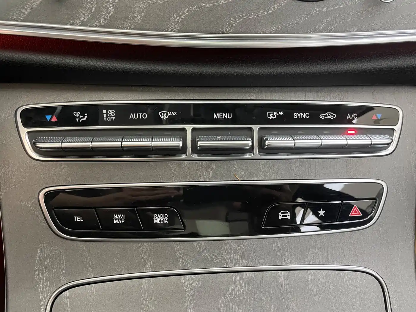 Mercedes-Benz E-Class 2021 E 300 L Premium фото 24
