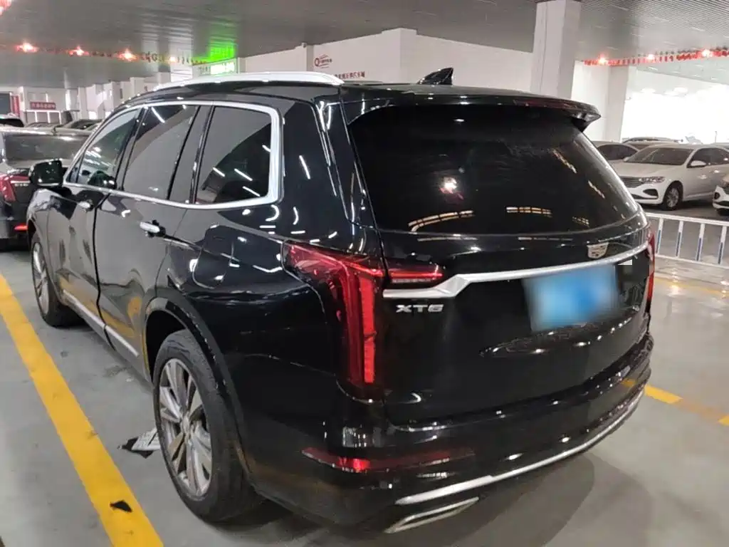 صورة 5 - Cadillac XT6