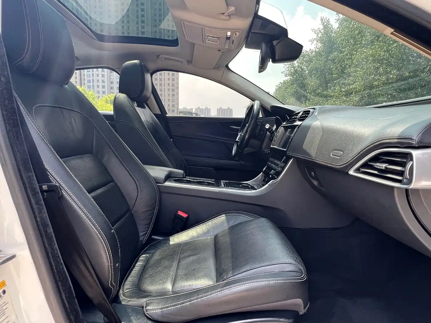 Jaguar XE 2016 2015 2.0T 200PS R-Sport