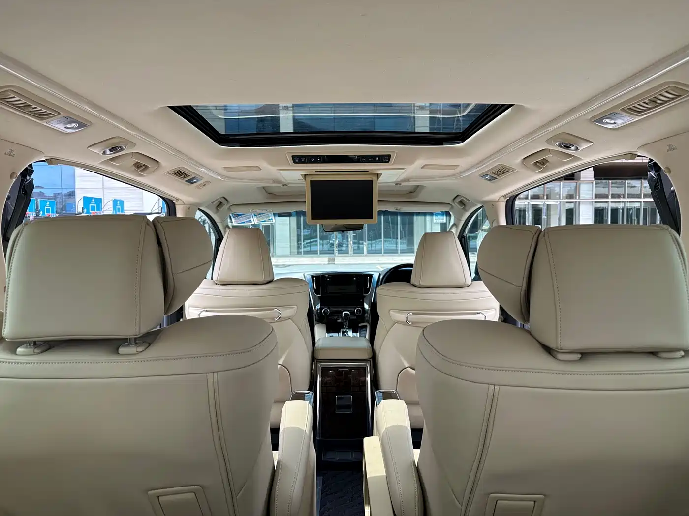 Toyota Alphard 2018 Facelift 3.5L Luxury Edition фото 16