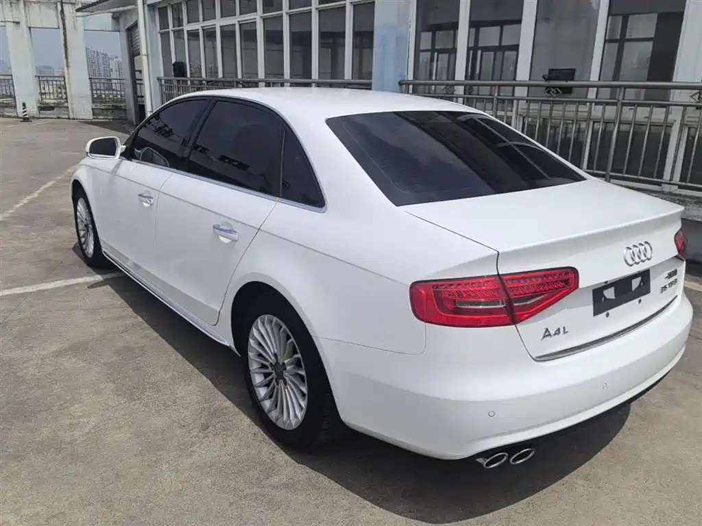 Audi A4L 2016 35 TFSI Collector's Edition Automatic Standard фото 5
