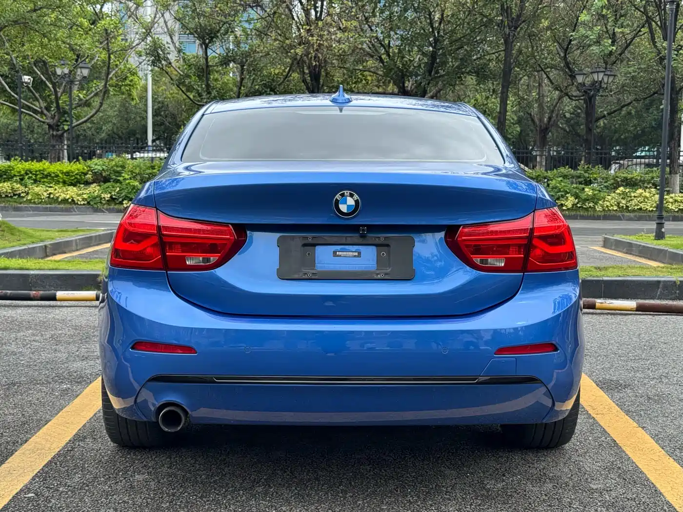 BMW 1 Series 2017 118i Sport фото 5