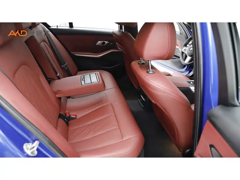 BMW 3 Series 2023 325i M Sport Black Night Package фото 8