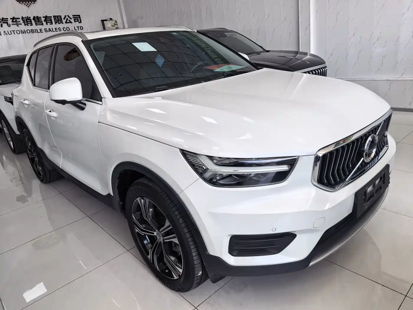 Volvo XC40 2021 2022 Model T4 AWD Smart Vision Luxury Edition
