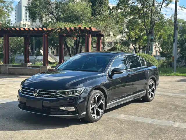 Volkswagen Magotan 200 2-Millionth Edition, 330TSI DSG, Люкс
