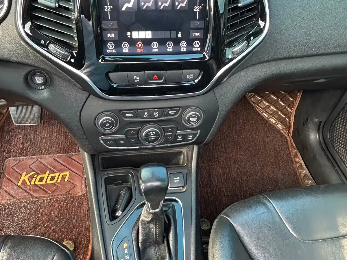 Jeep Cherokee 2019 2019 2.0T 2WD Smart Edition China V