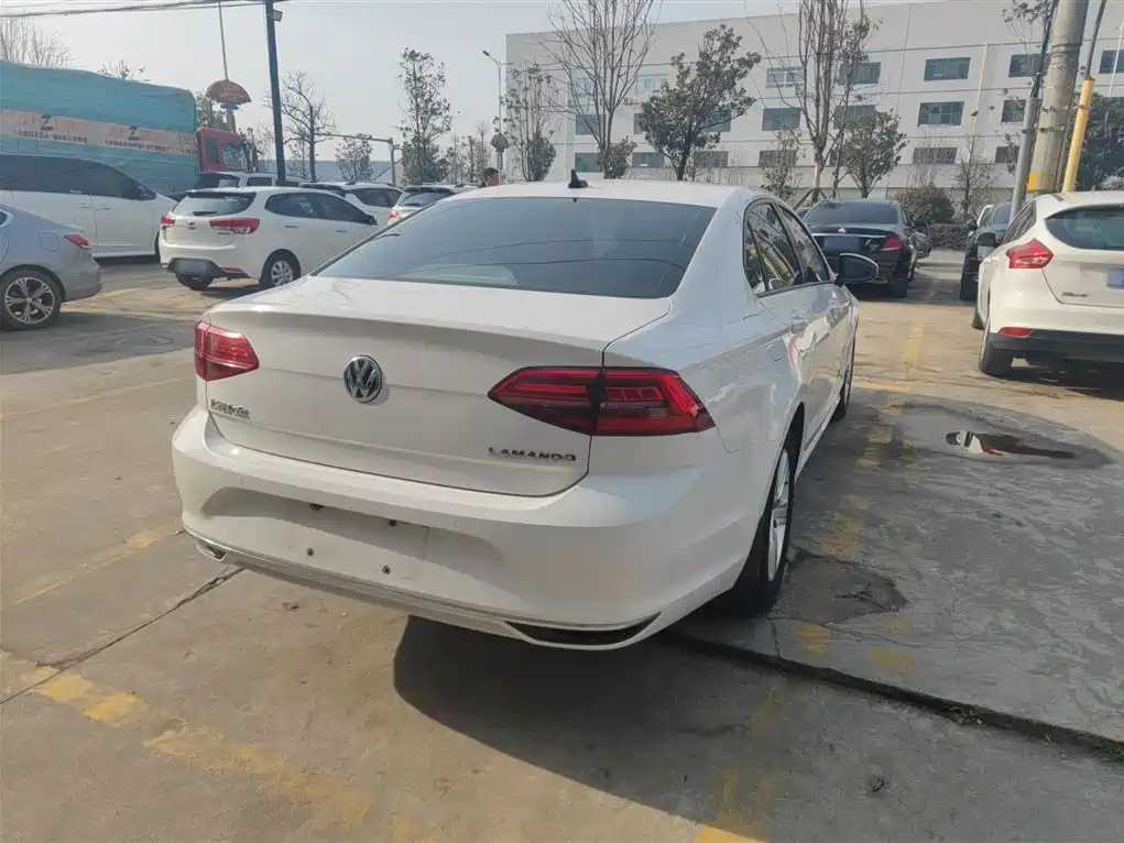 Volkswagen Lamando 2021 230TSI DSG Fashion Edition фото 6
