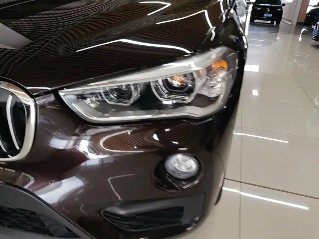 BMW X1 2016 sDrive18Li Premium Model фото 24