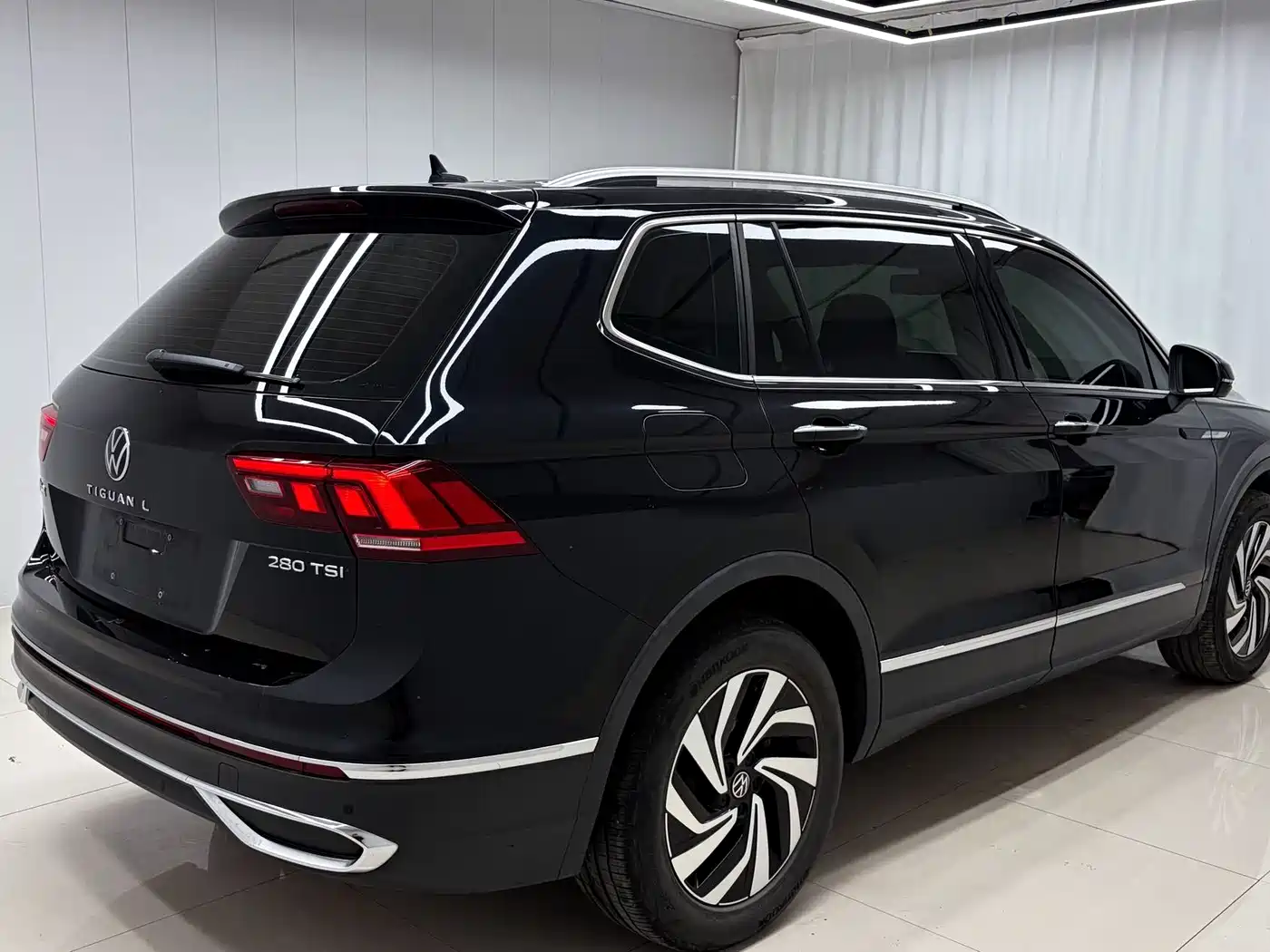 Volkswagen Tiguan L 2023 280TSI 2WD Trend Limited Edition фото 6