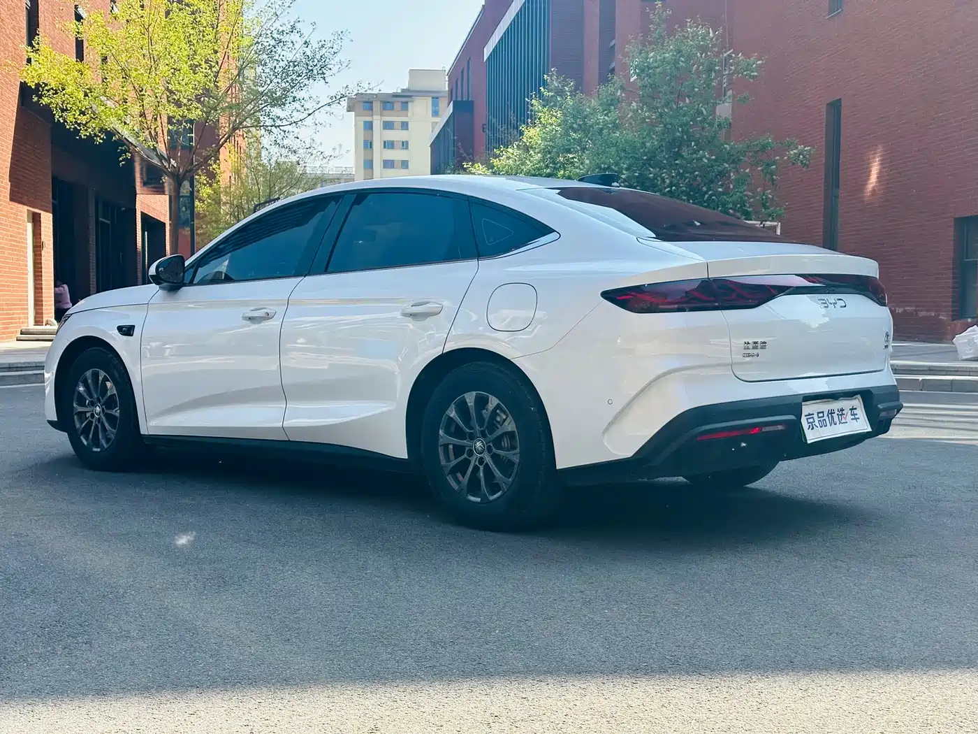 BYD Qin L 2025 DM-i Smart Drive Edition 80KM Leading фото 7
