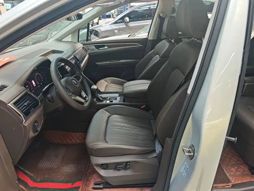 Volkswagen Viloran 2020 2020 330TSI Luxury Edition