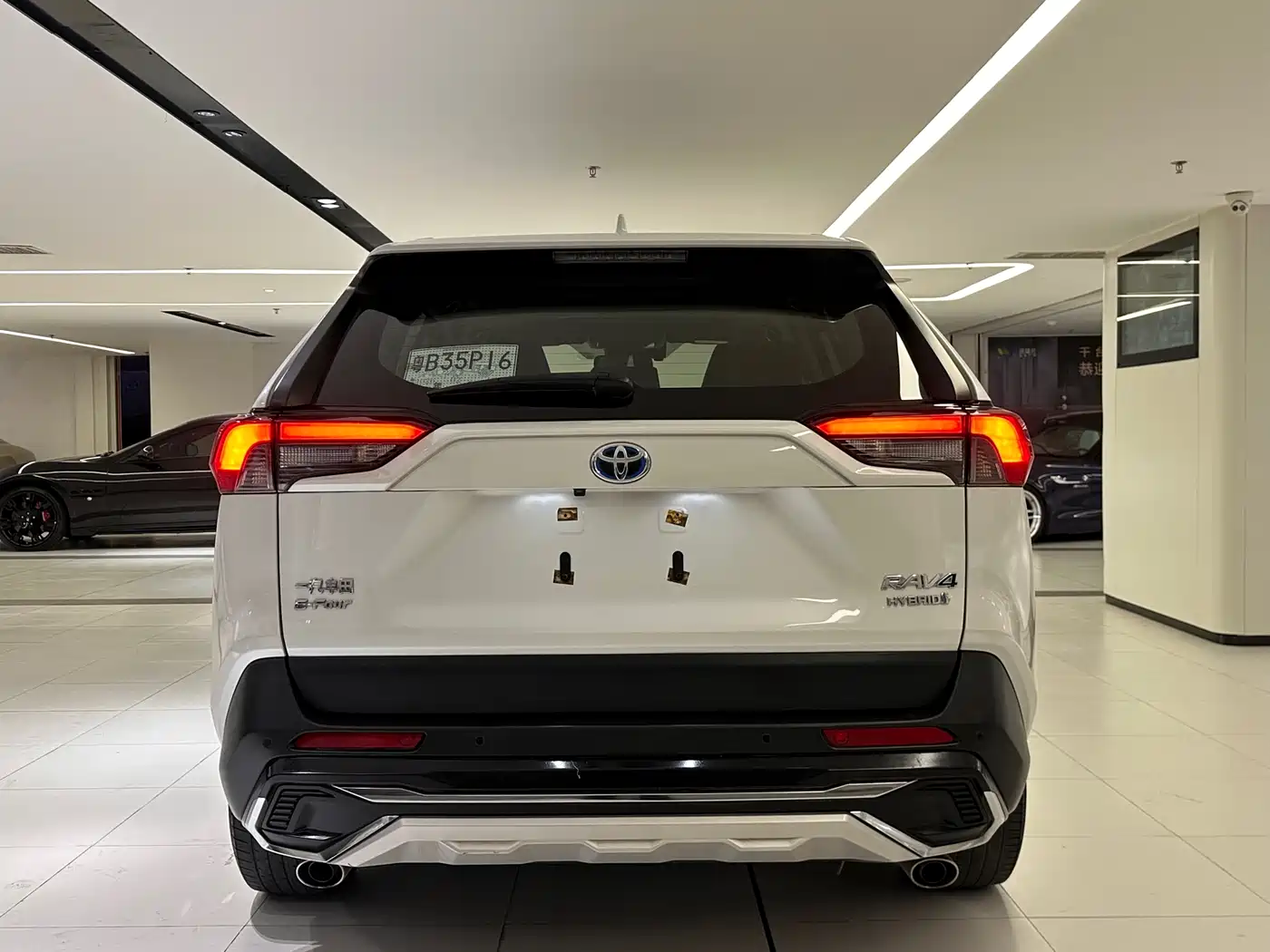 Toyota RAV4 Rongfang 2021 Hybrid 2.5L E-CVT AWD Elite PLUS Edition фото 5