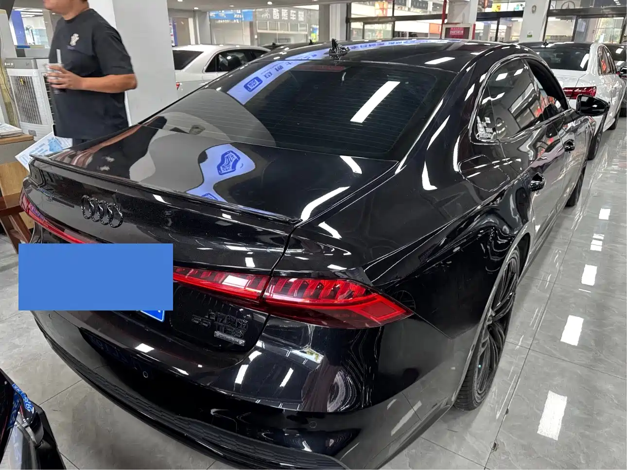 Photo 10 - Audi A7L