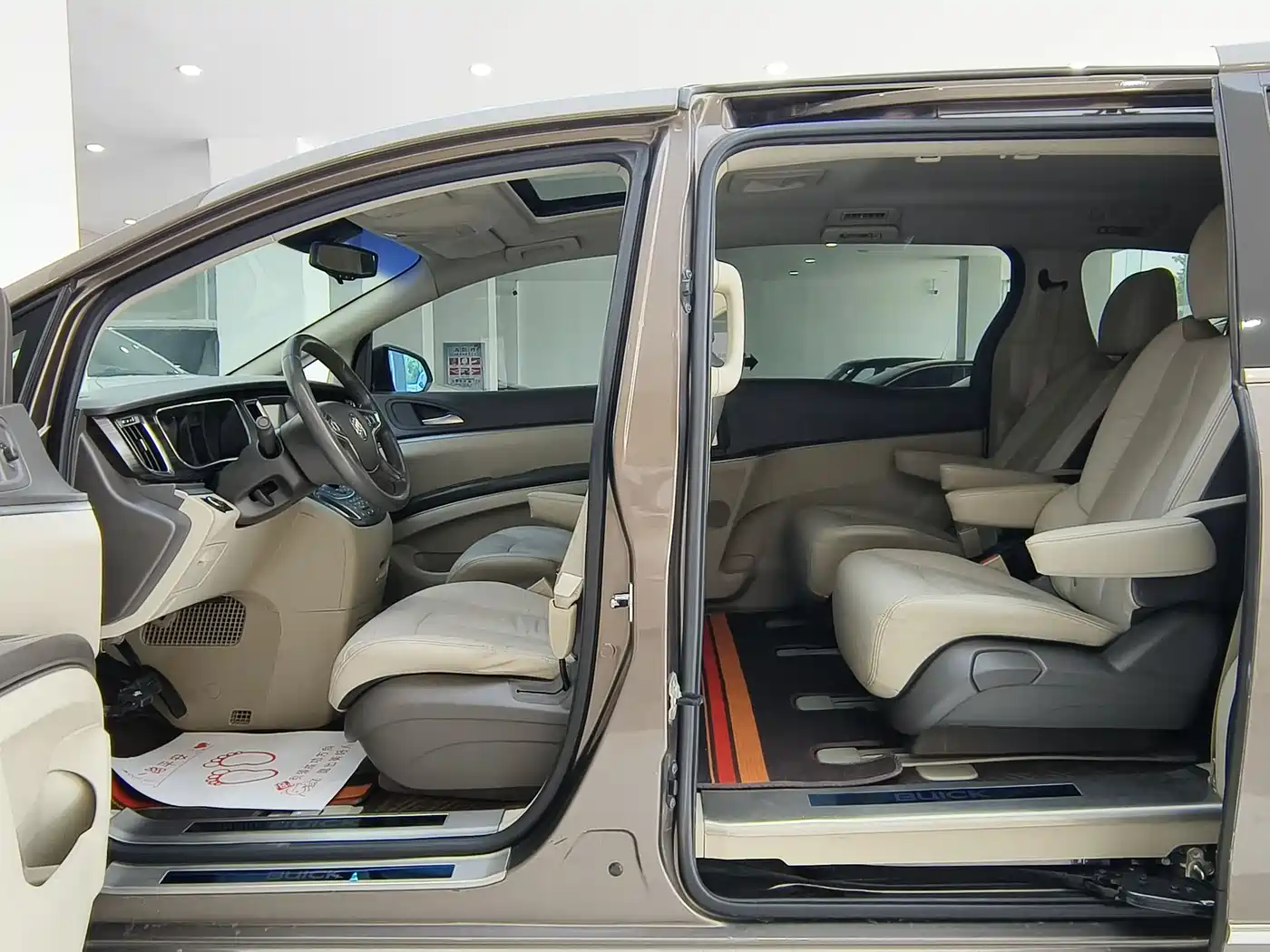 Buick GL8 2011 3.0L XT Luxury Business Flagship фото 9