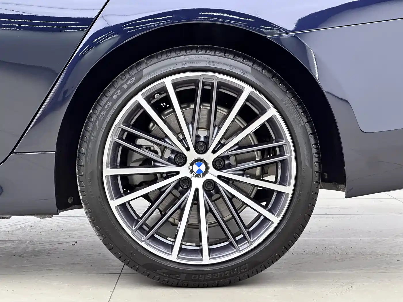 BMW 5 Series 2020 Model 530Li Executive M Sport Package фото 13