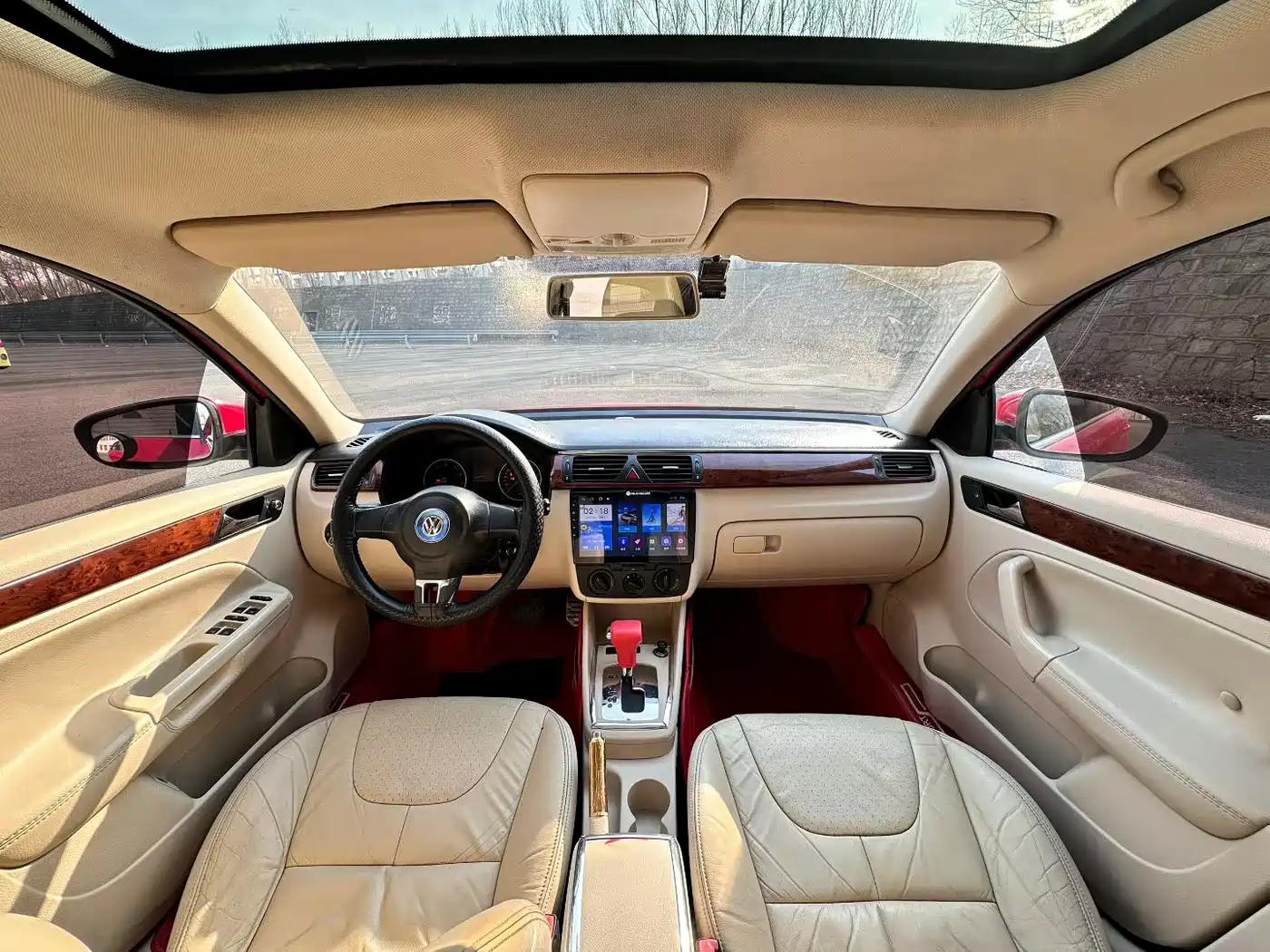 Volkswagen Bora 2012 1.6L Automatic Comfort Value Edition фото 4