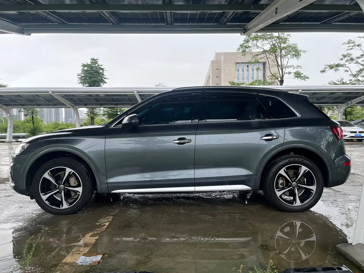 Фото 8 - Audi Q5L