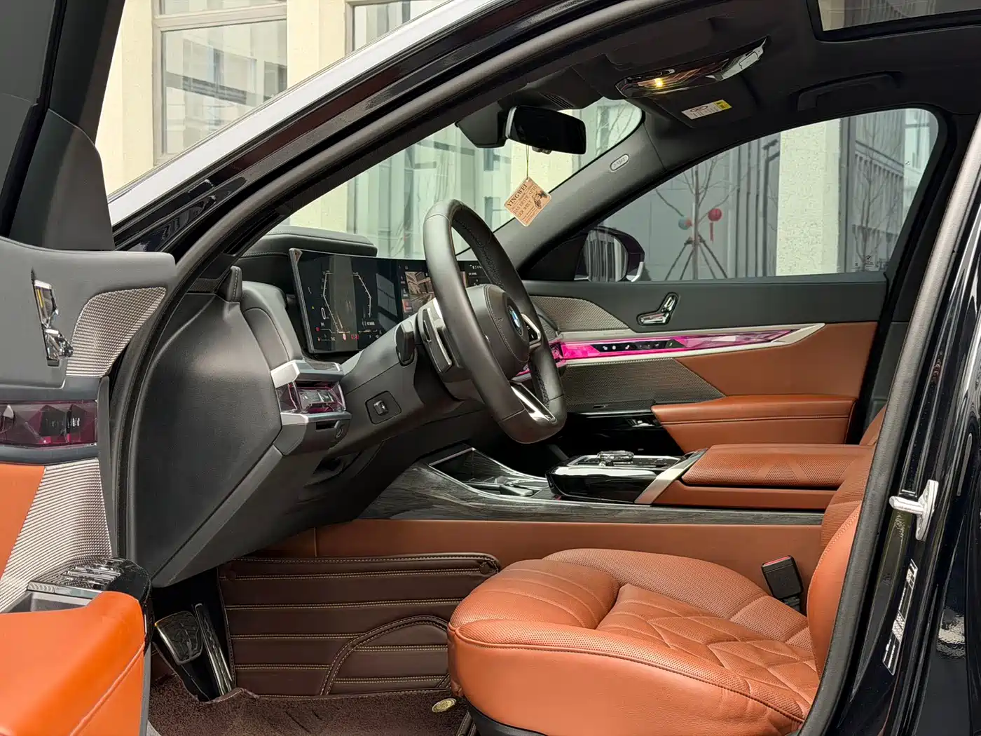 BMW 7 Series 2023 740Li Exclusive M Sport Package фото 6