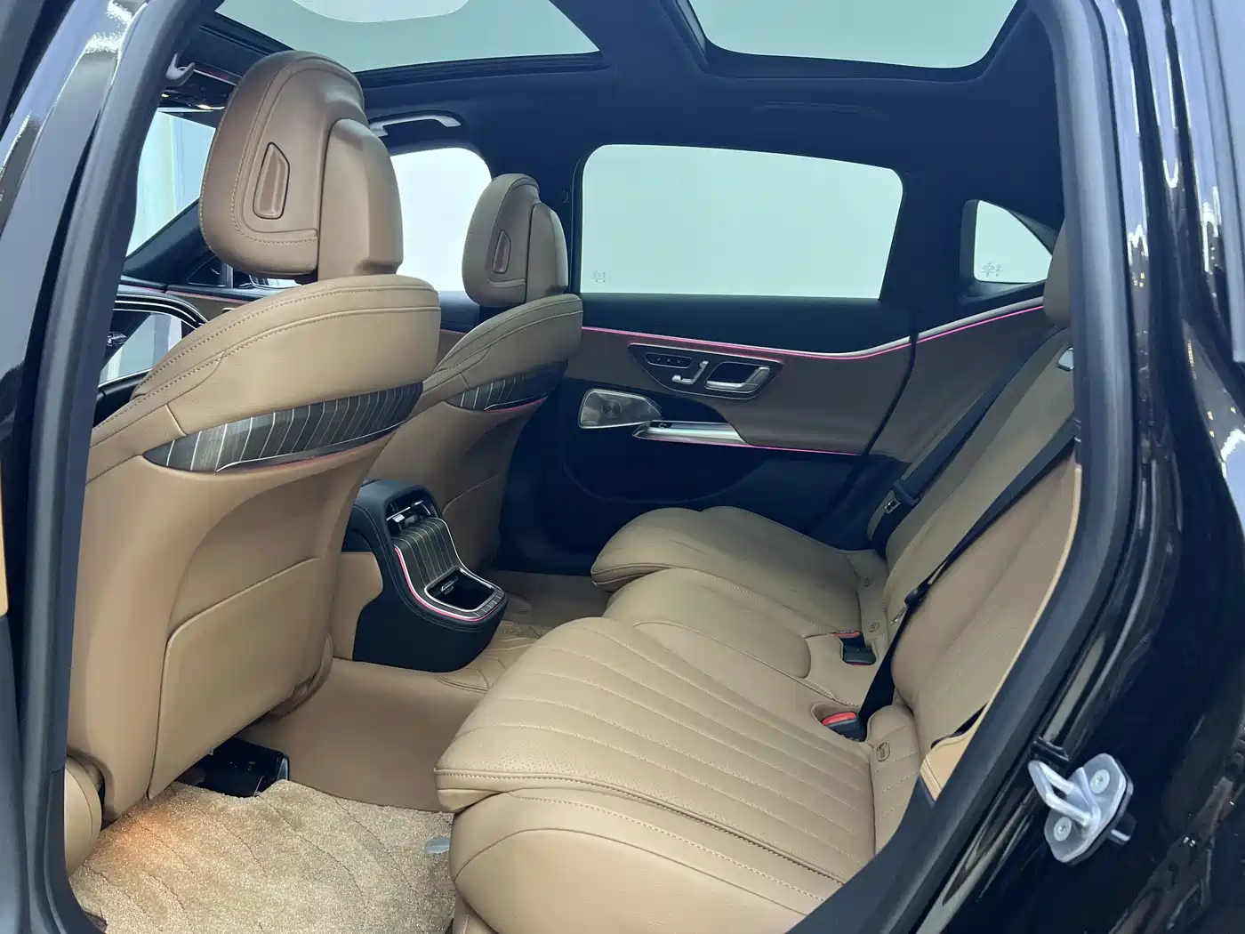 Mercedes-Benz E-Class 2026 2026 E 300 L Luxury