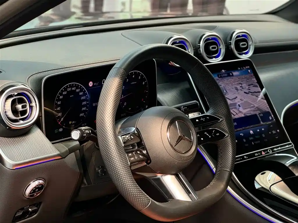Mercedes-Benz GLC 2025 Model Year GLC 260 L 4MATIC Luxury фото 7