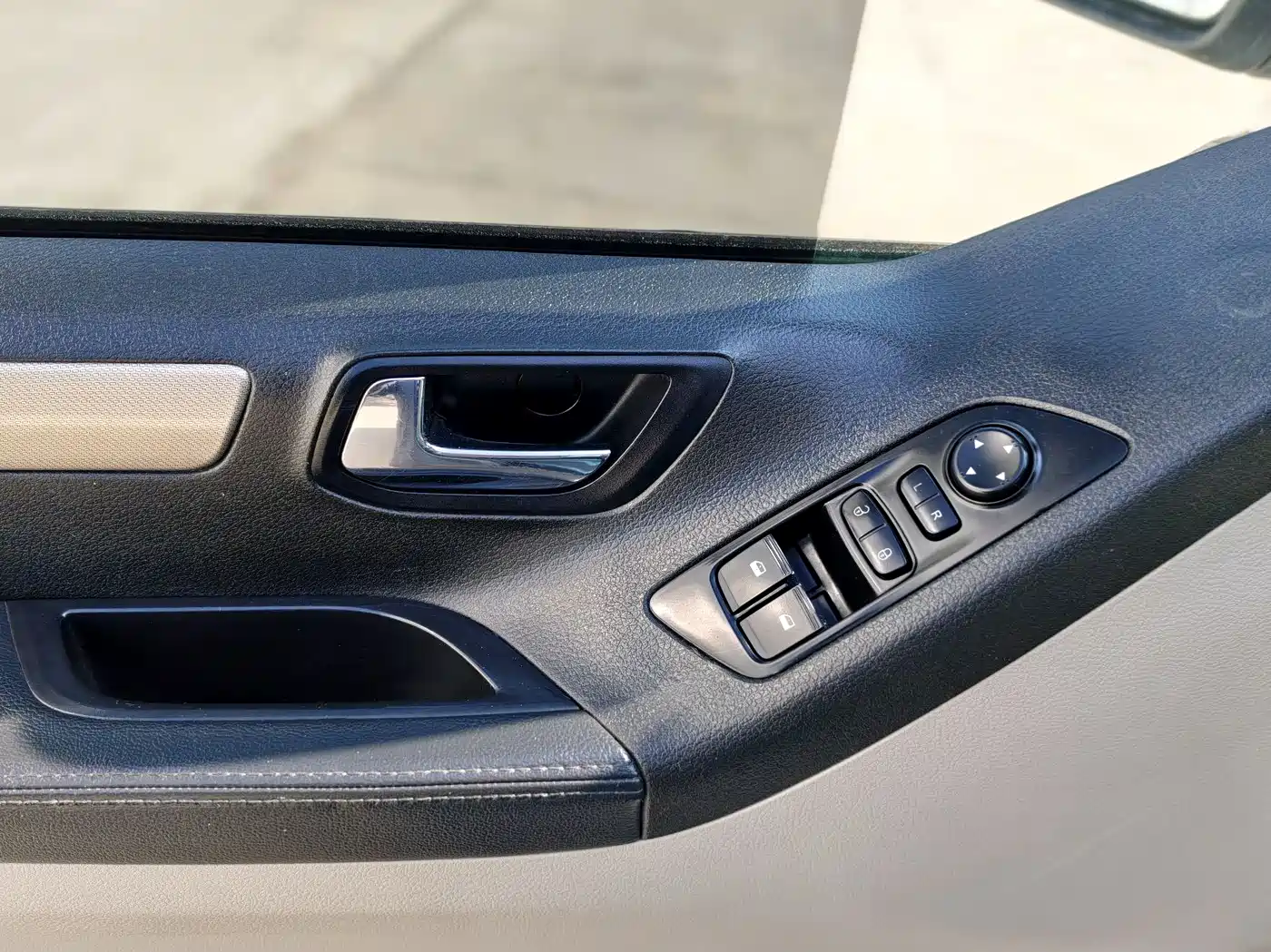 SAIC Maxus Maxus G10 2019 PLUS 1.9T Manual Elite Edition Diesel China V фото 15