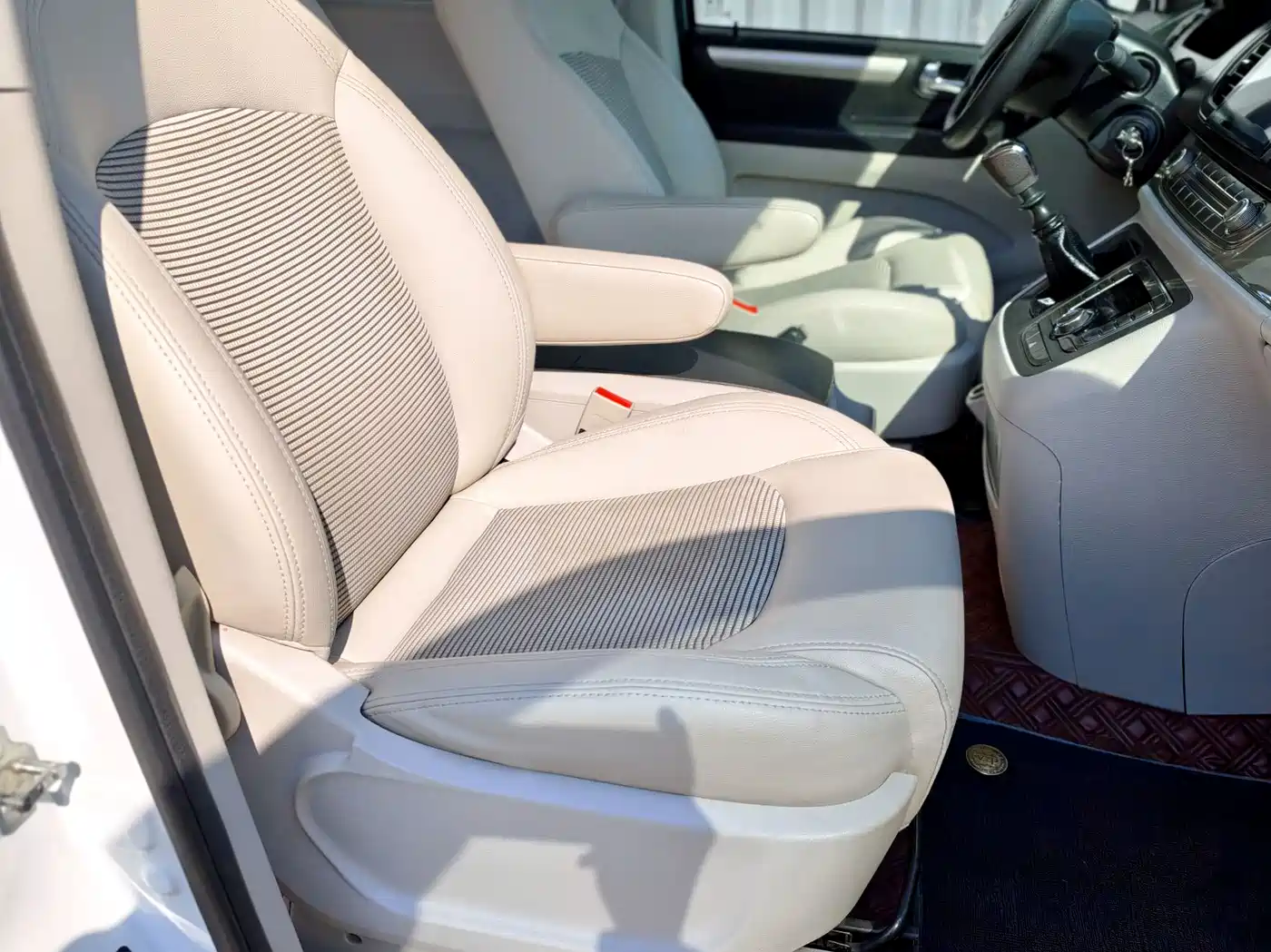 SAIC Maxus Maxus G10 2019 PLUS 1.9T Manual Elite Edition Diesel China V фото 18
