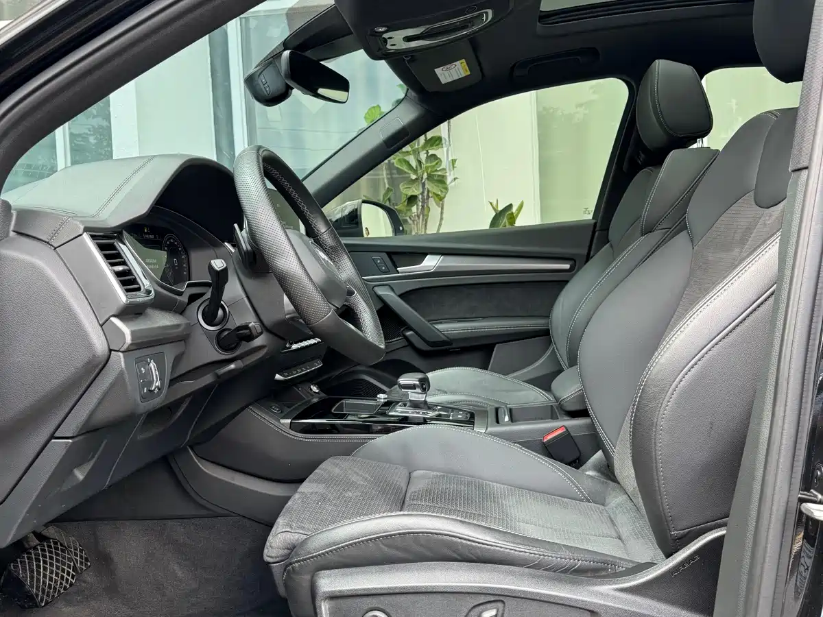 AUDI Q5L SPORTBACK
