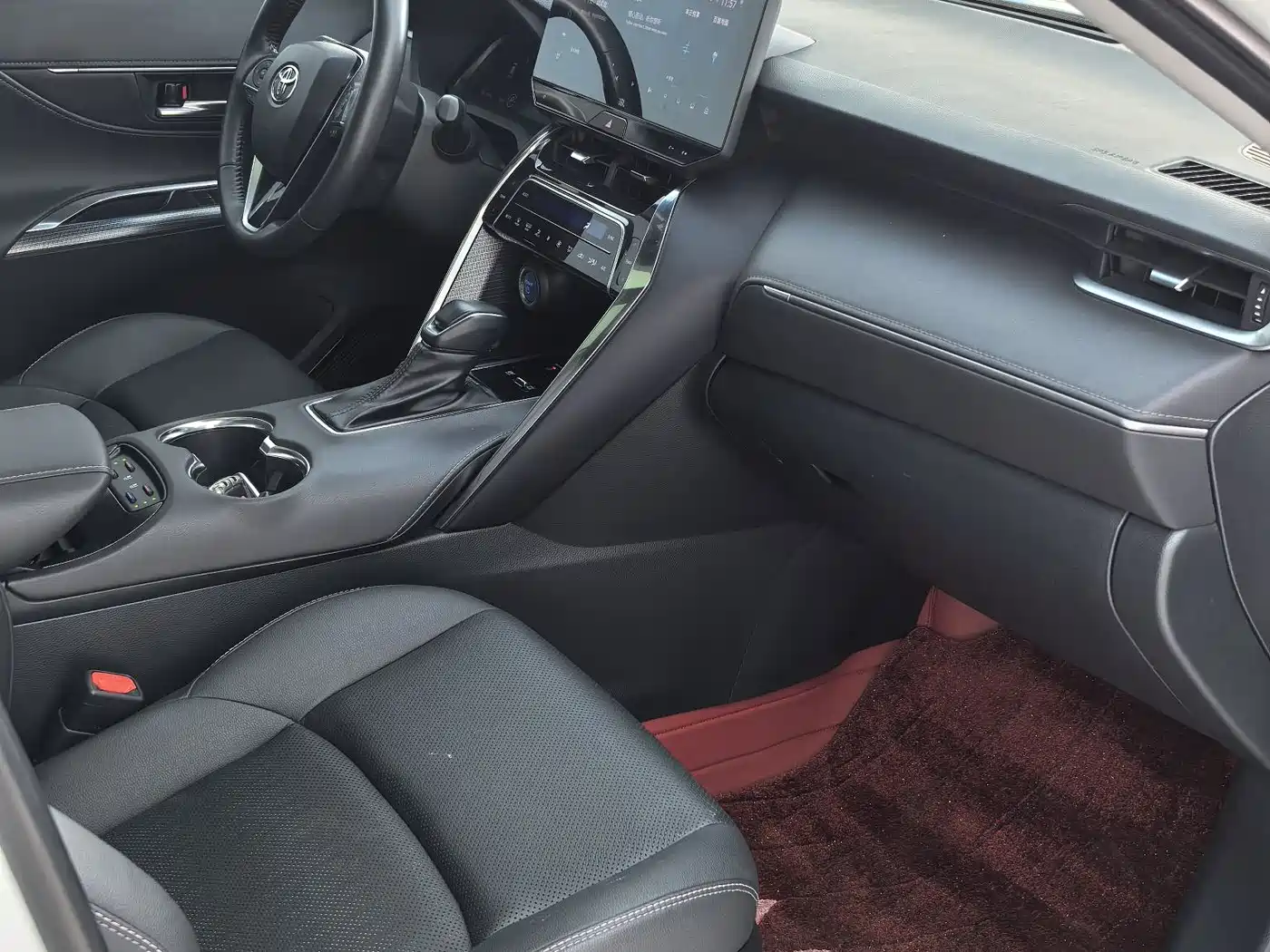 Toyota Venza 2022 Dual Engine 2.5L CVT 4WD Supreme фото 18