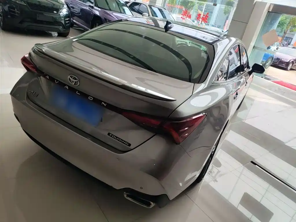Toyota Avalon 2019 2.5L Touring Premium Edition China VI фото 7
