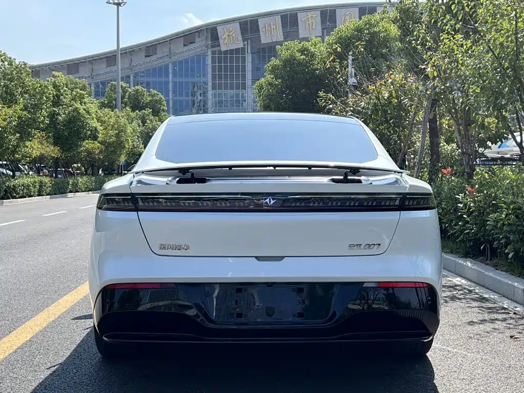 Dongfeng Yipai eπ007 2025 2025 Edition Pure Electric 650Max Cruise Version