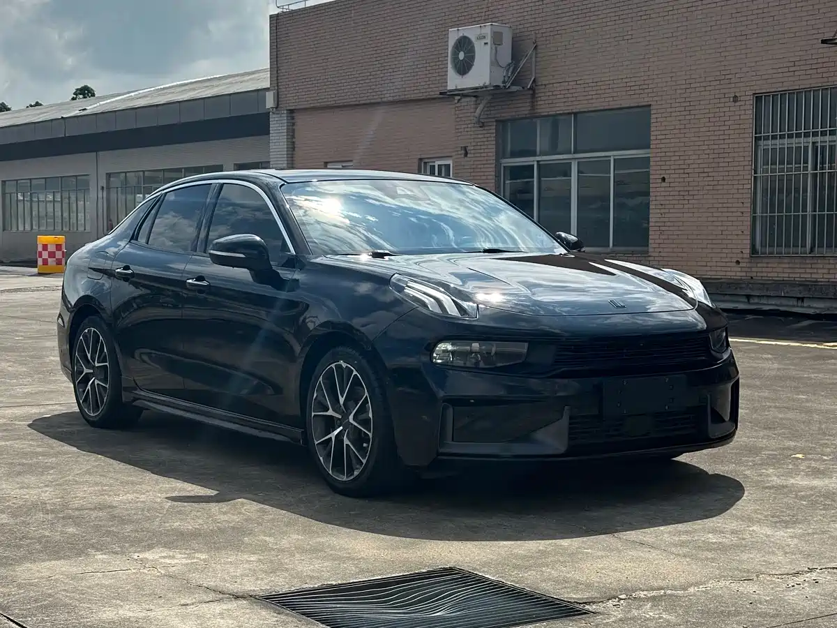 Lynk & Co 03 2018 1.5TD DCT Power Pro Version China V фото 3
