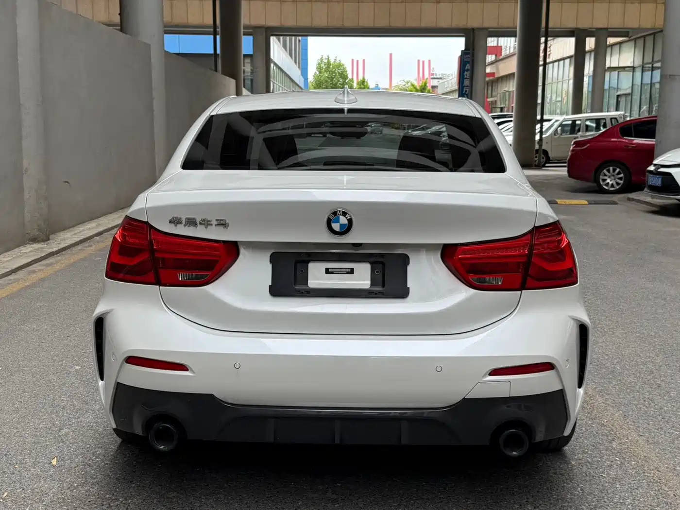 BMW 1 Series 2021 Facelift 120i M Sport Shadow Edition фото 5