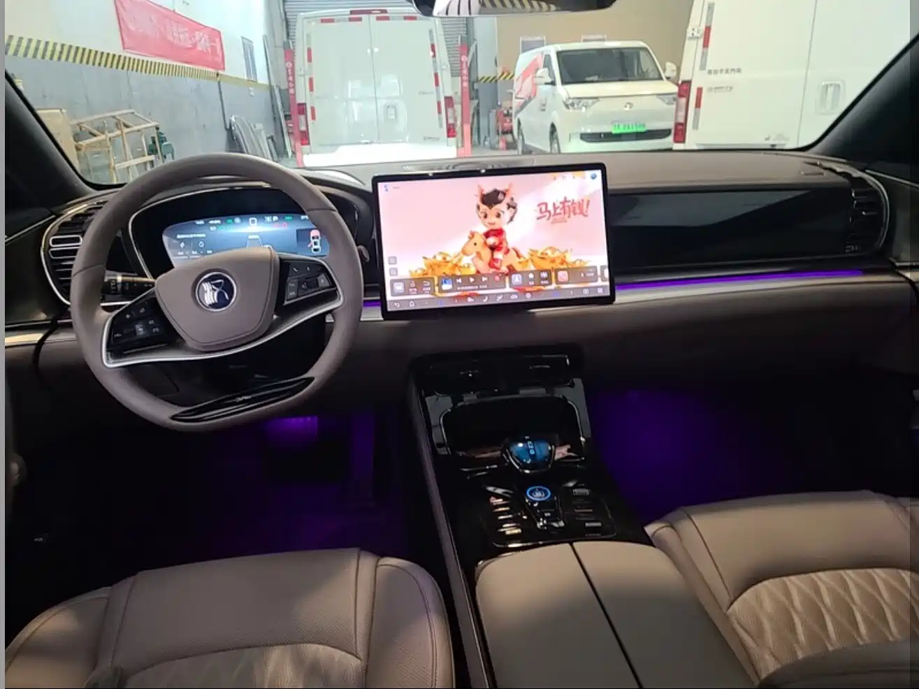 BYD Han 2025 DM-i 125KM Premium фото 3