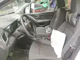Фото 8 - Chevrolet Trax