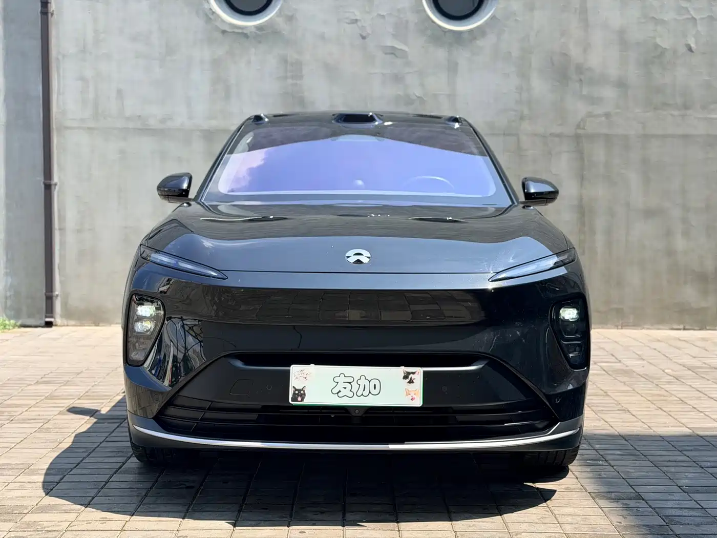 Фото 2 - NIO ES8