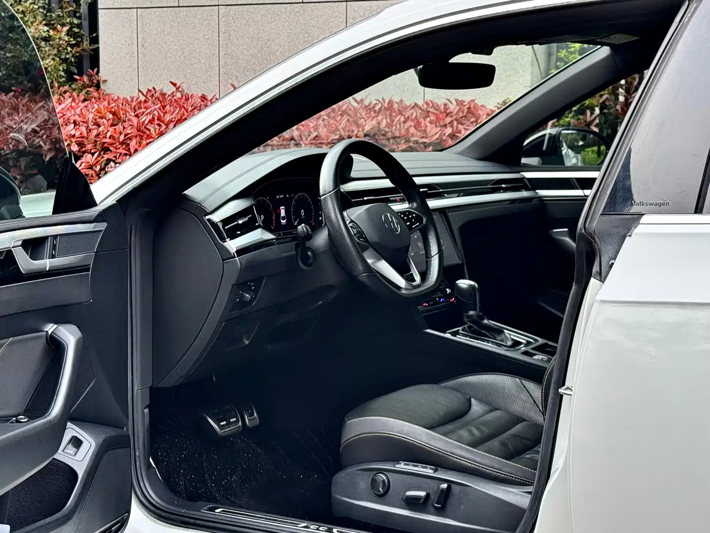 Volkswagen FAW-Volkswagen CC 2021 330TSI Dazzle Edition фото 5