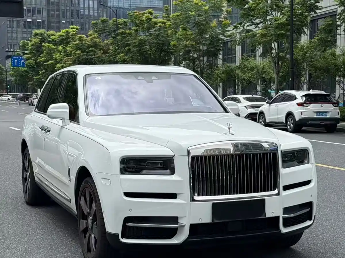 Rolls-Royce Cullinan 2025 2024 5-Seater
