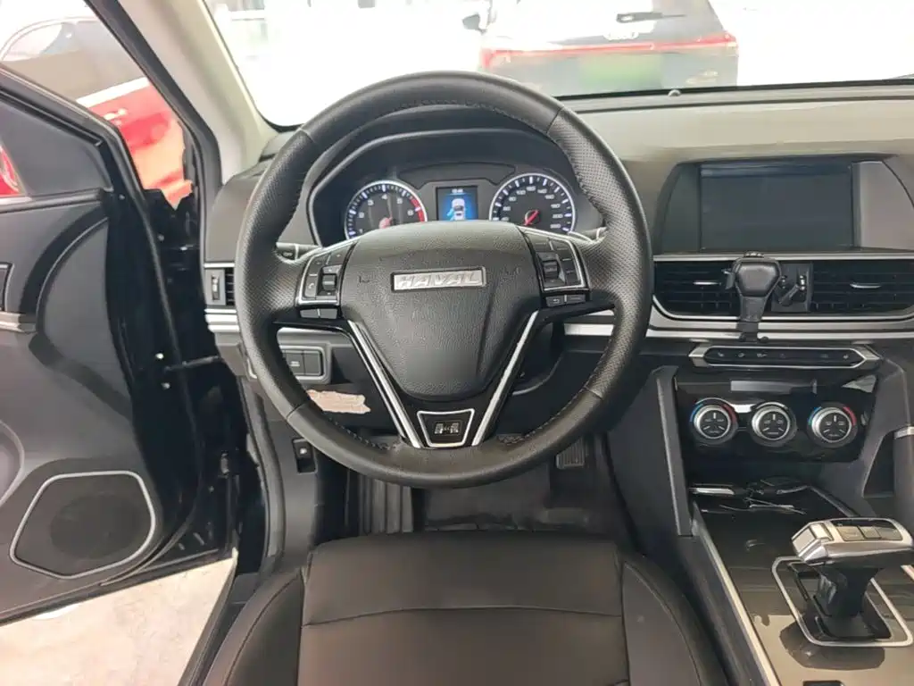 Фото 11 - Haval H6