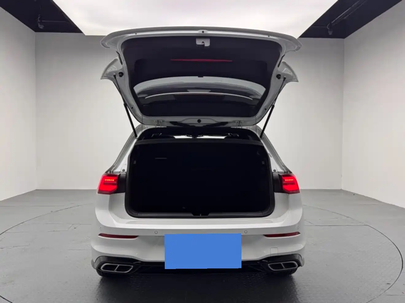 Фото 13 - Volkswagen Golf