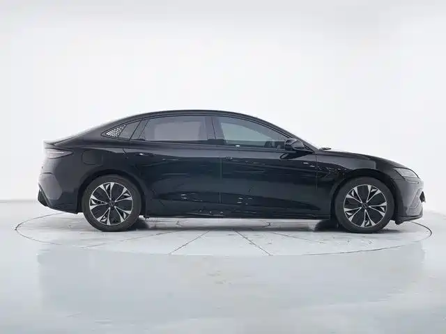 BYD Seal 2022 550km Standard Range RWD Elite фото 7