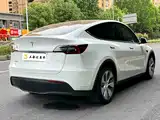 Photo 10 - Tesla Model Y
