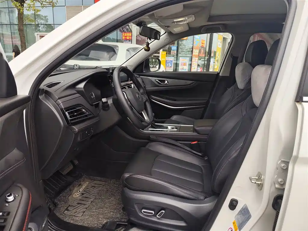 Фото 6 - Changan CS75