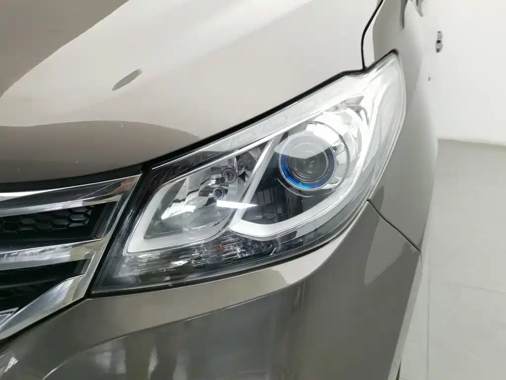 SAIC Maxus Maxus G10 2018 2018 PLUS 2.0T Automatic Elite Edition