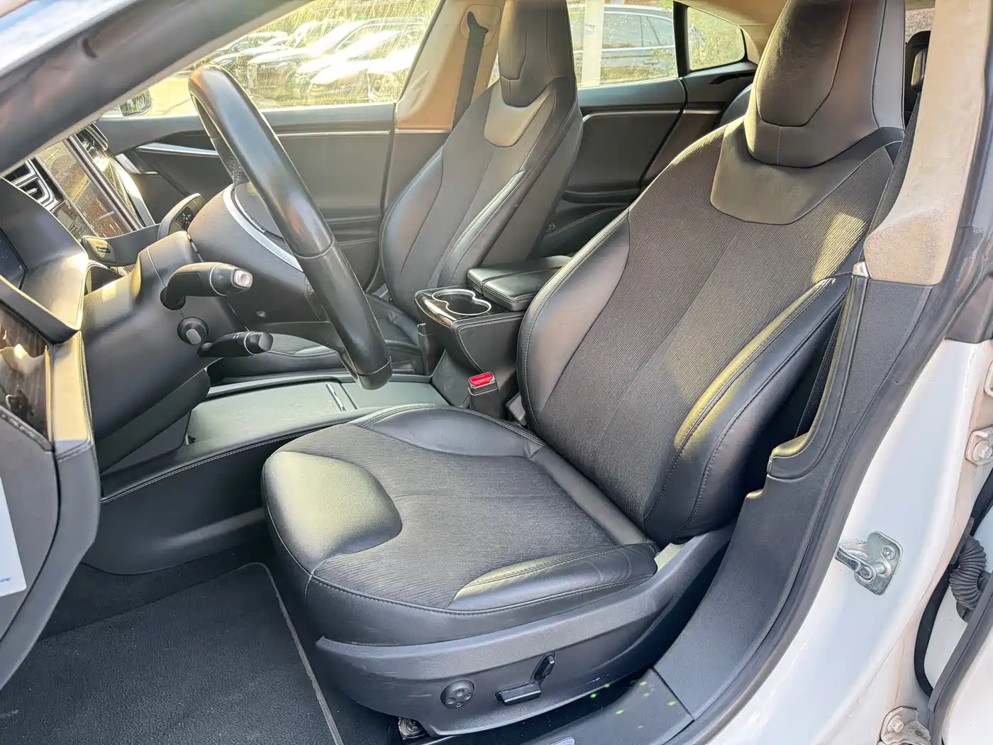 TESLA MODEL S